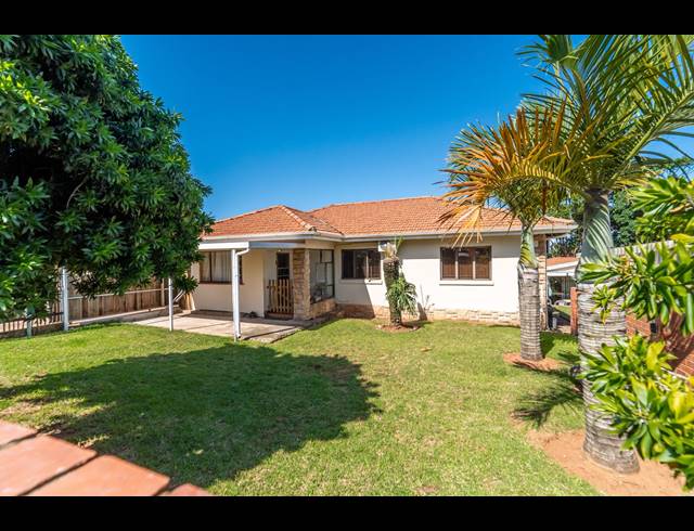 3 BEDROOM HOUSE FOR SALE IN BLUFF